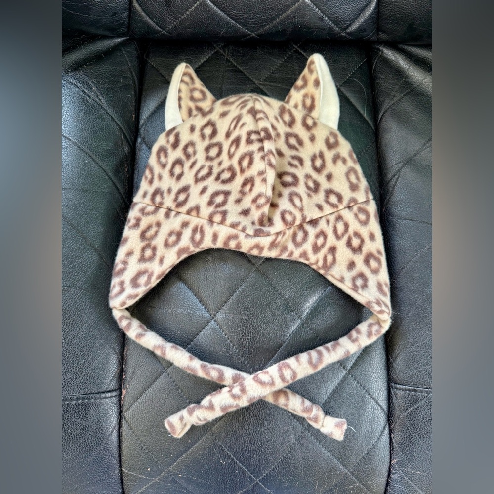 Adorable Leopard Ears Fleece Hat Ear Flaps Tassels